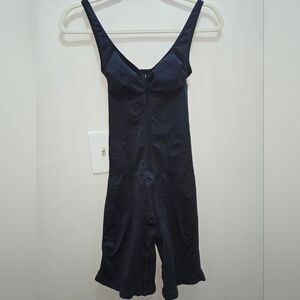 NWOT SKIMS Sculpting Mid Thigh Bodysuit in Onyx (Black) - Size 2XL/2TG